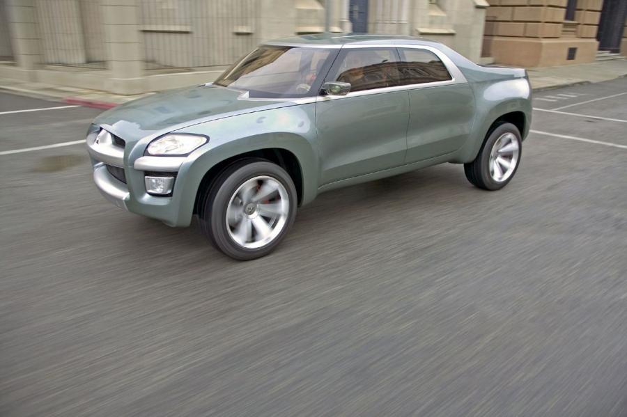  Mitsubishi Sport Truck Concept 2004 года  (фото 21 из 34)